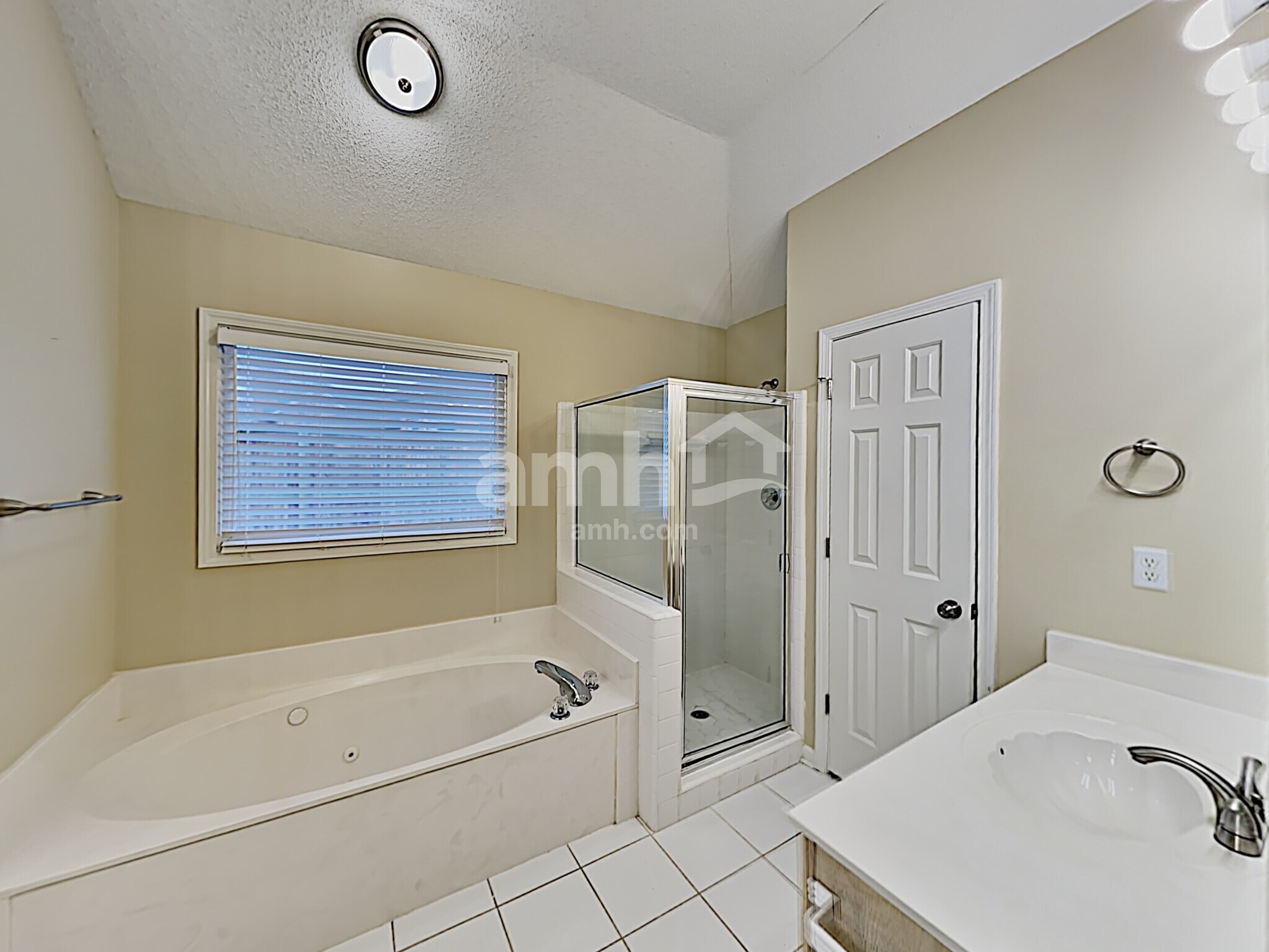 Building Photo - 1764 Meadow River Cv