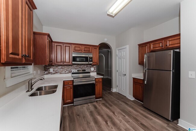 Building Photo - 6025 Kelly Creek Cir
