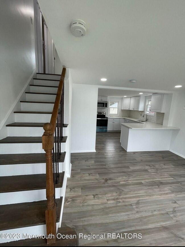 Building Photo - 8a Washington Ave