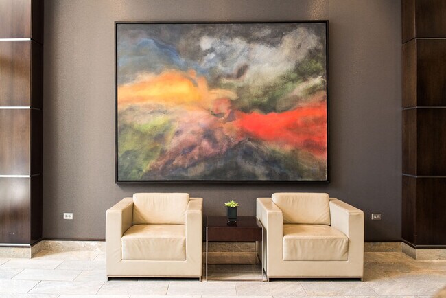 Lobby - 645 N Kingsbury St