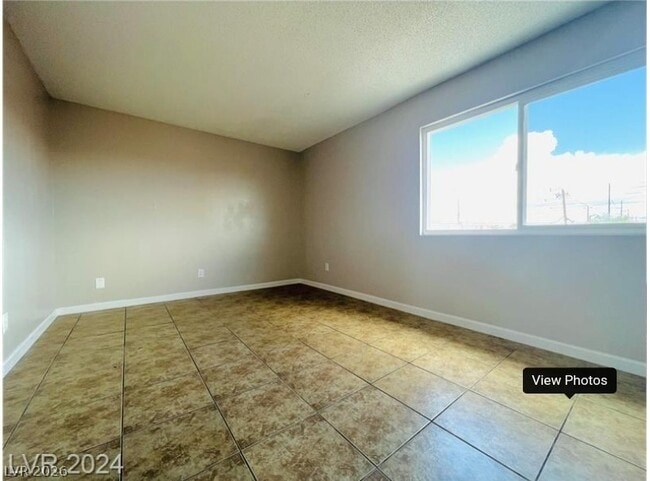 Building Photo - 2920 E Siki Ct