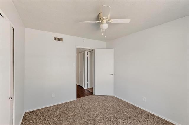 Building Photo - 752 Cambridge Dr