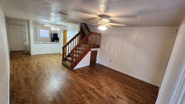 Building Photo - Mill Run 4026