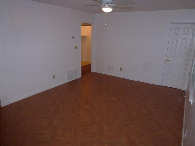 Building Photo - 181 Paper Mill Rd