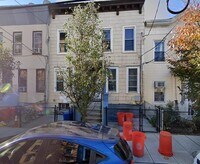 Building Photo - 531 28th St