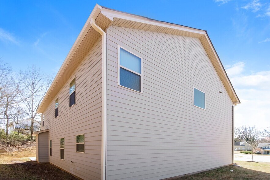 Building Photo - 313 Kenmore Ct