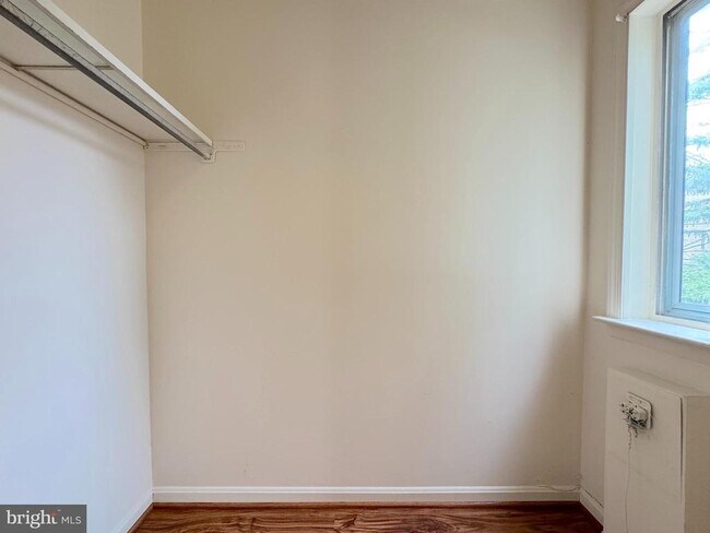 Building Photo - 4645 Logsdon Dr