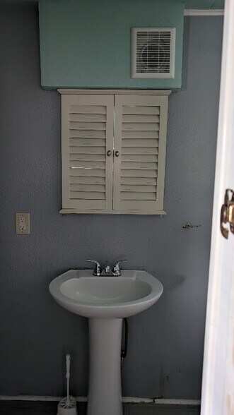 Building Photo - 1020 State Hwy 3