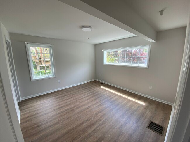 Primary Bedroom - 30 E Center St