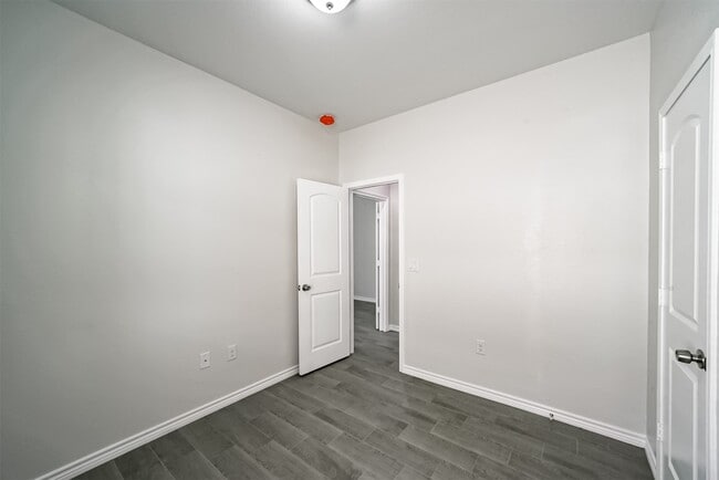 Building Photo - 16943 W Juneau St