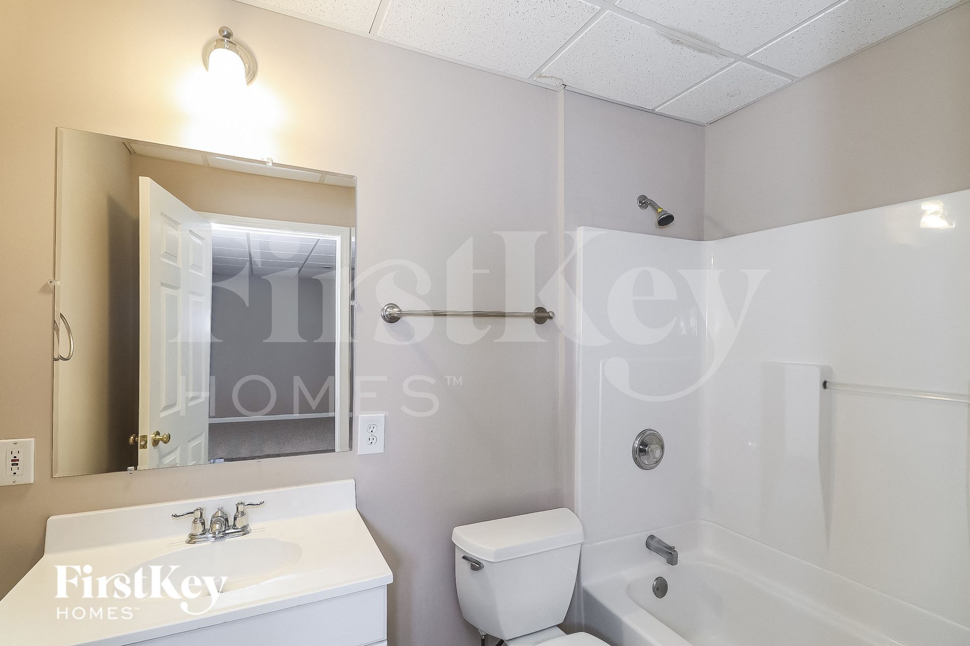 Building Photo - 729 Tall Oaks Dr