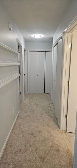 Building Photo - 1075 Pleasantview Cir