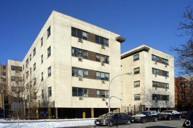 Building Photo - The Marshfield on Howard Street
