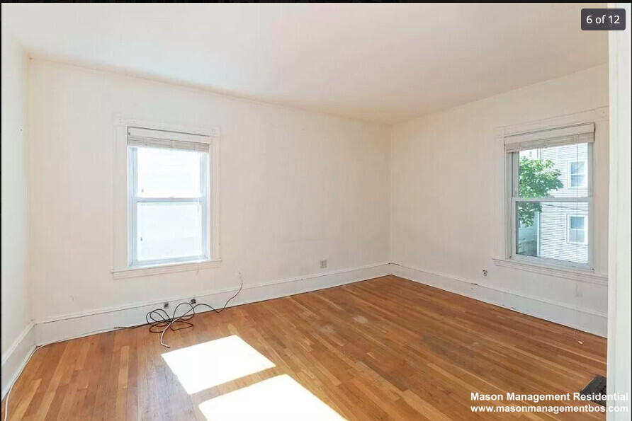 Building Photo - 40 Montfern Ave