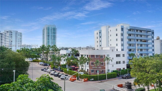 Building Photo - 1340 Lincoln Rd