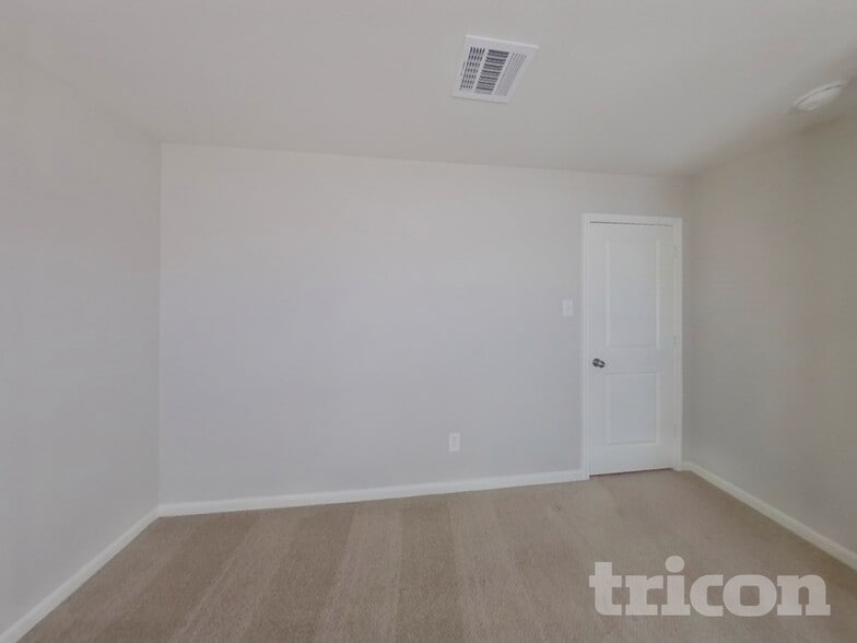 Building Photo - 15673 Briar Frst Dr