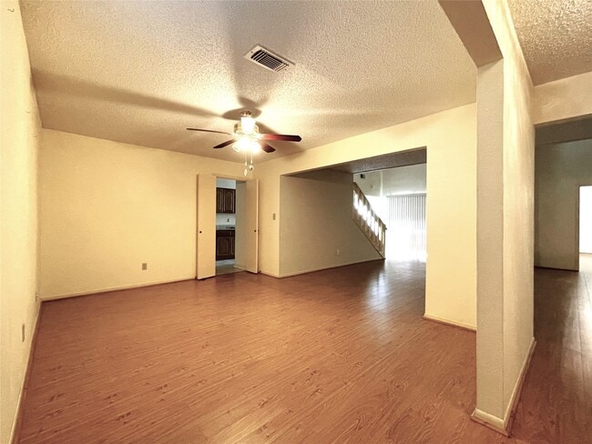 Building Photo - 6203 Gladewell Dr