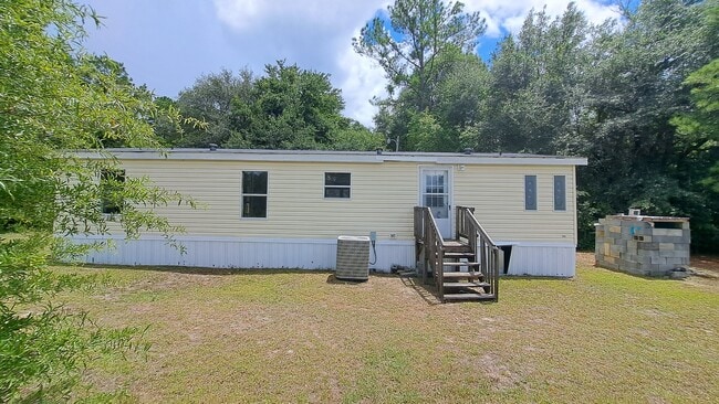 Building Photo - 40 Ginger Ln