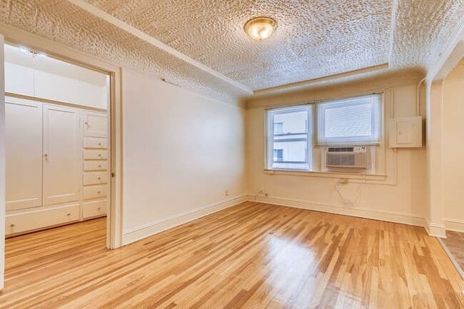 Building Photo - Frances Apartments