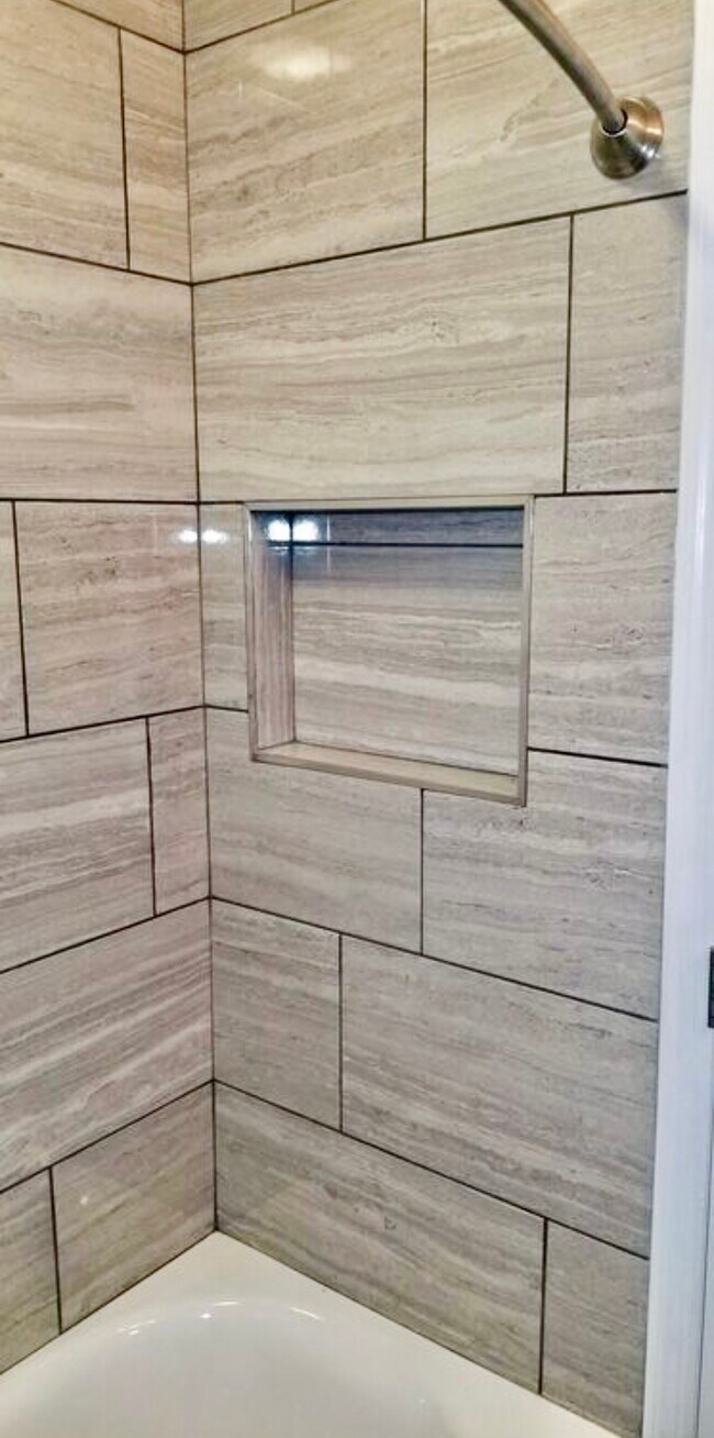 Building Photo - 7935 Leonard St