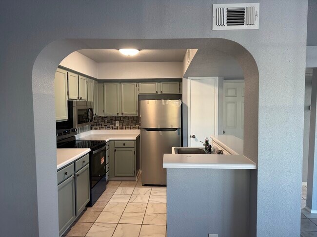 Building Photo - 10630 Westbrae Pkwy