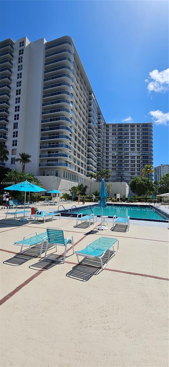 Building Photo - 3800 S Ocean Dr