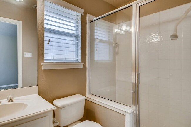 Building Photo - 5930 River Bend Dr
