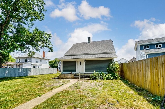 Building Photo - Spacious 3 Bedroom in Hamilton!
