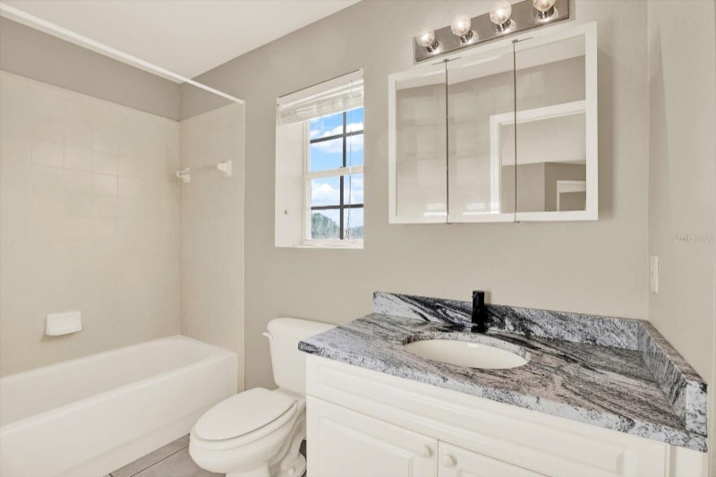 Building Photo - 6439 Gentle Ben Cir