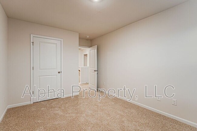 Building Photo - 1210 Murdock Cir