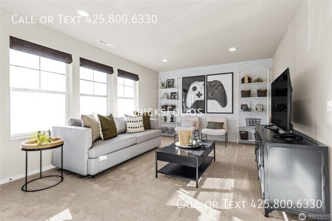 Building Photo - 2423 Hyde Ct NE