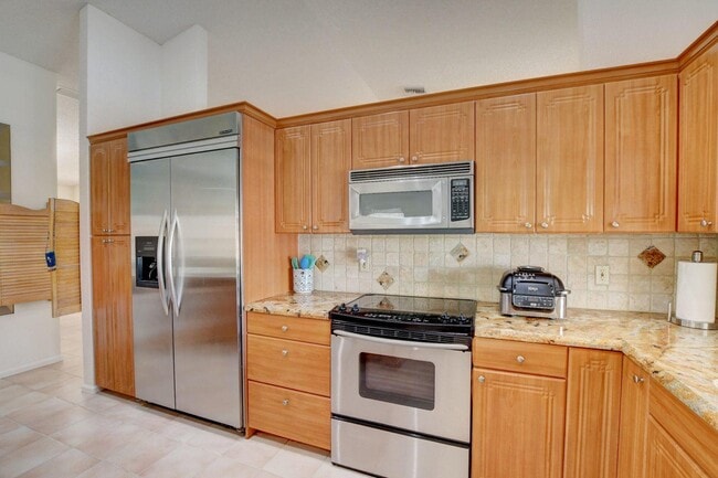 Building Photo - 11511 Island Lakes Ln
