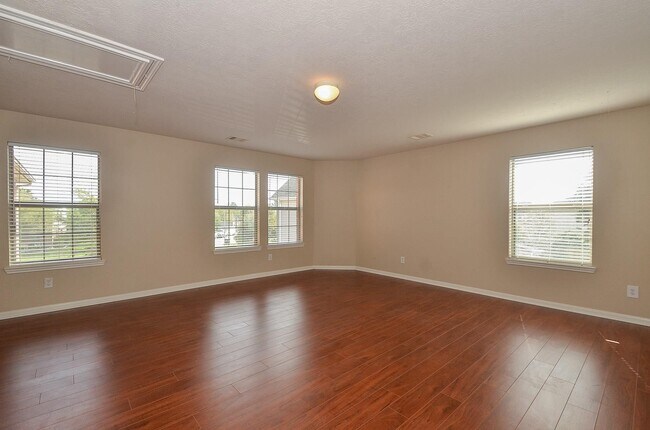 Building Photo - 2410 Crossmill Ln