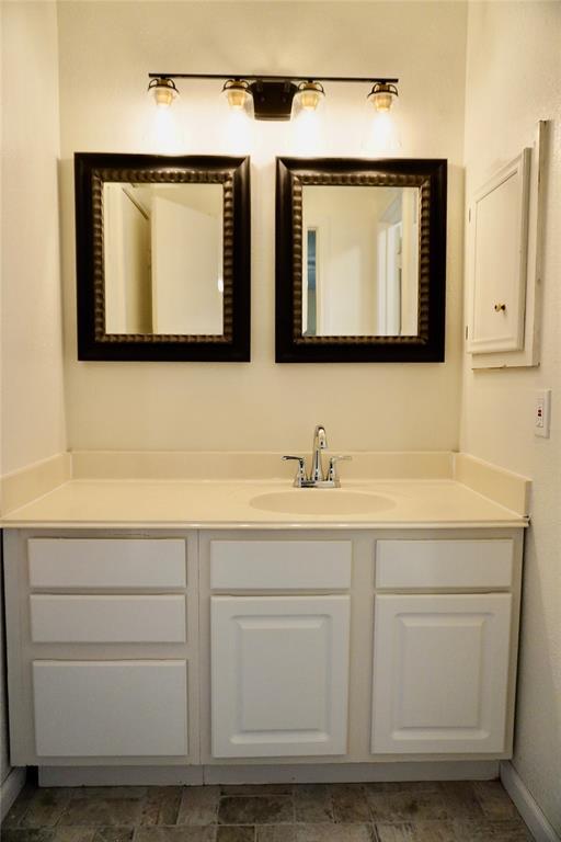 Building Photo - 10519 Sagetrail Dr