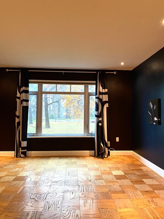 Building Photo - 5301 Westbard Cir