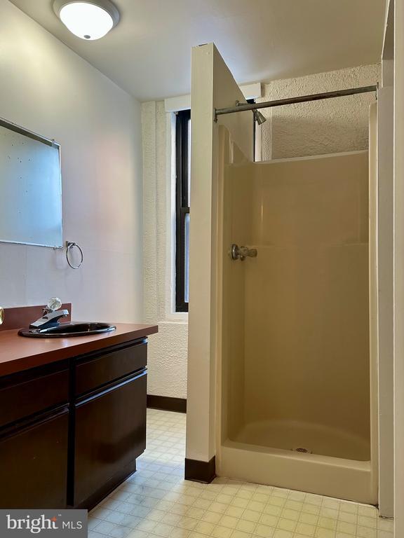 Building Photo - 239 W Philadelphia St