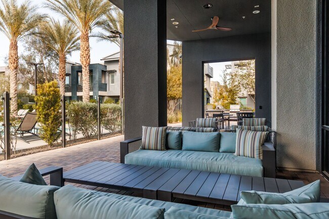 Building Photo - First floor unit in luxury gated Summerlin...