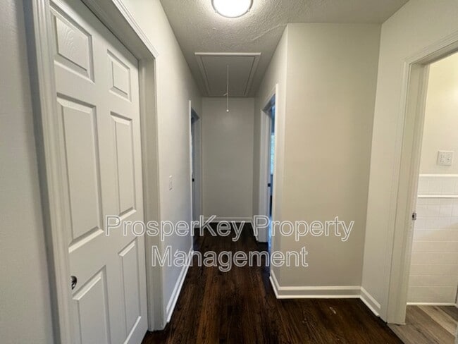 Building Photo - 5802 Catalina Dr