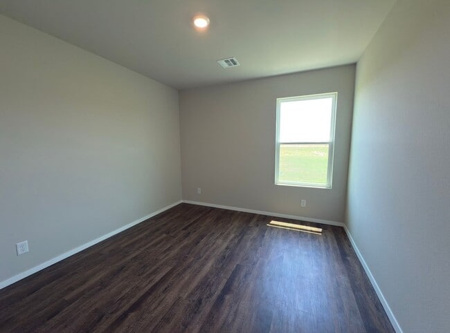 Building Photo - Brand New Built 3 Bedroom House