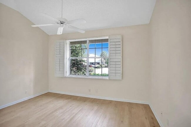 Building Photo - 9119 Baybury Ln