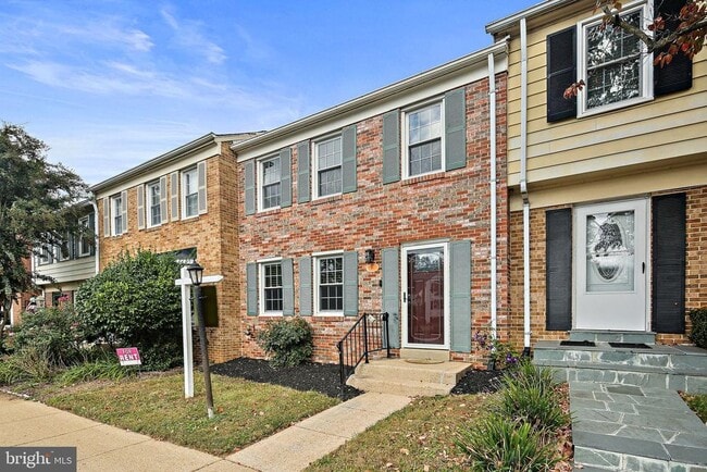 Building Photo - 18 Chantilly Ct