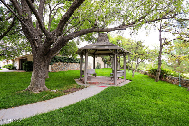 Building Photo - 1742 Pico Alto Dr