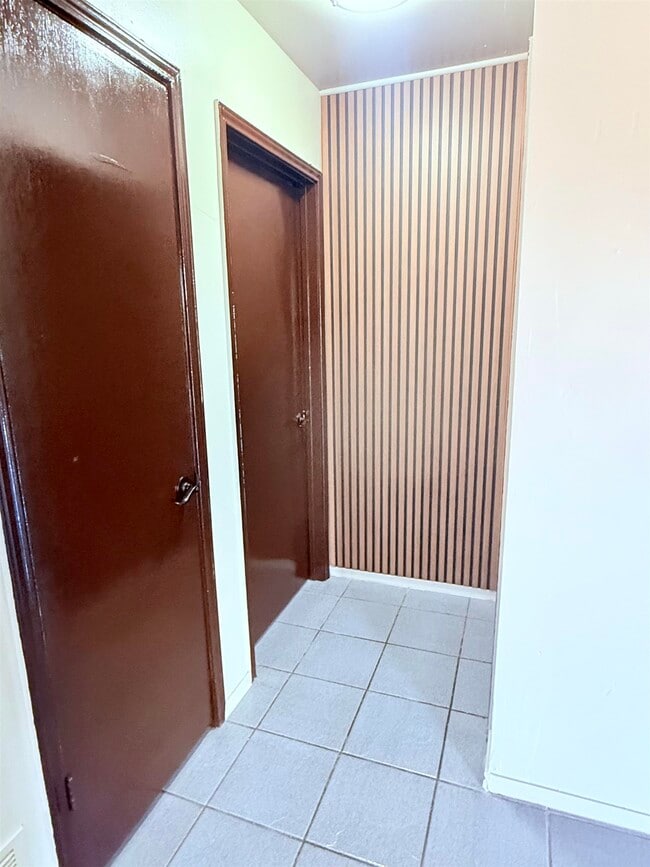 Building Photo - 502 El Monte Loop