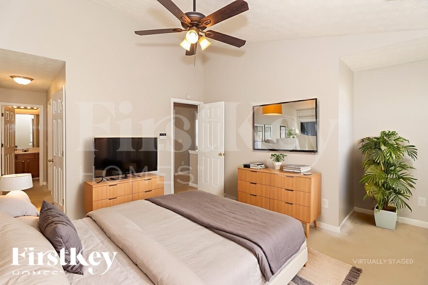 Building Photo - 5220 Sky Ridge Way