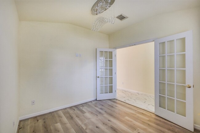 Building Photo - 3018 Park Springs Ln