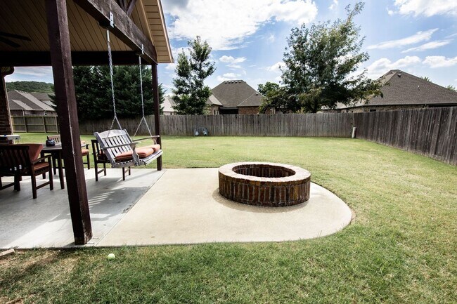 Building Photo - 3625 W Mountain View Dr