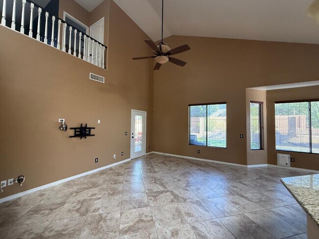 Building Photo - 6602 W Molly Ln