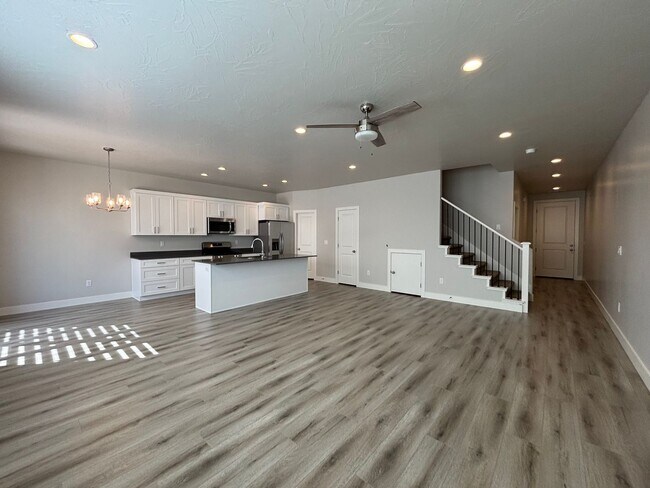 Building Photo - 1073 S 4380 W