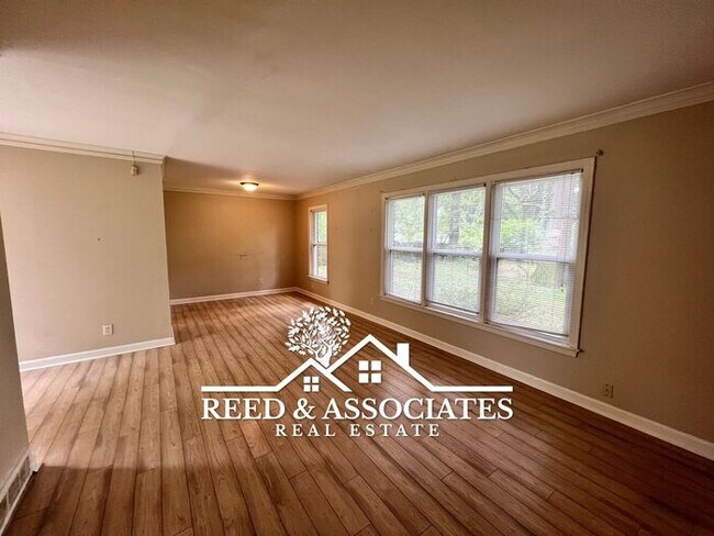 Building Photo - 3 Bedroom in Whitehaven!