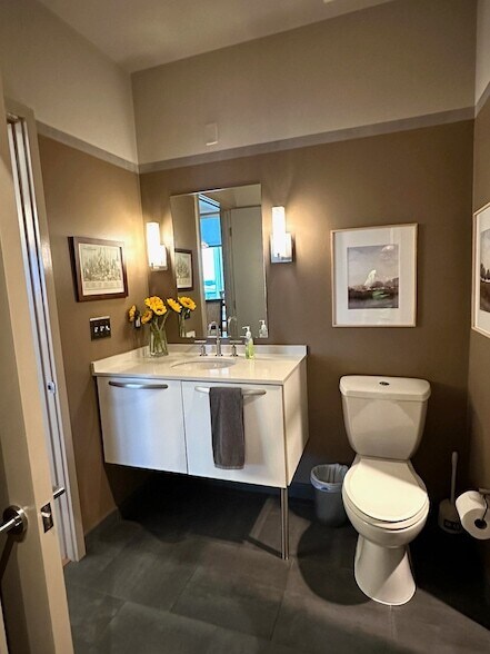 Building Photo - 700 12th Ave S